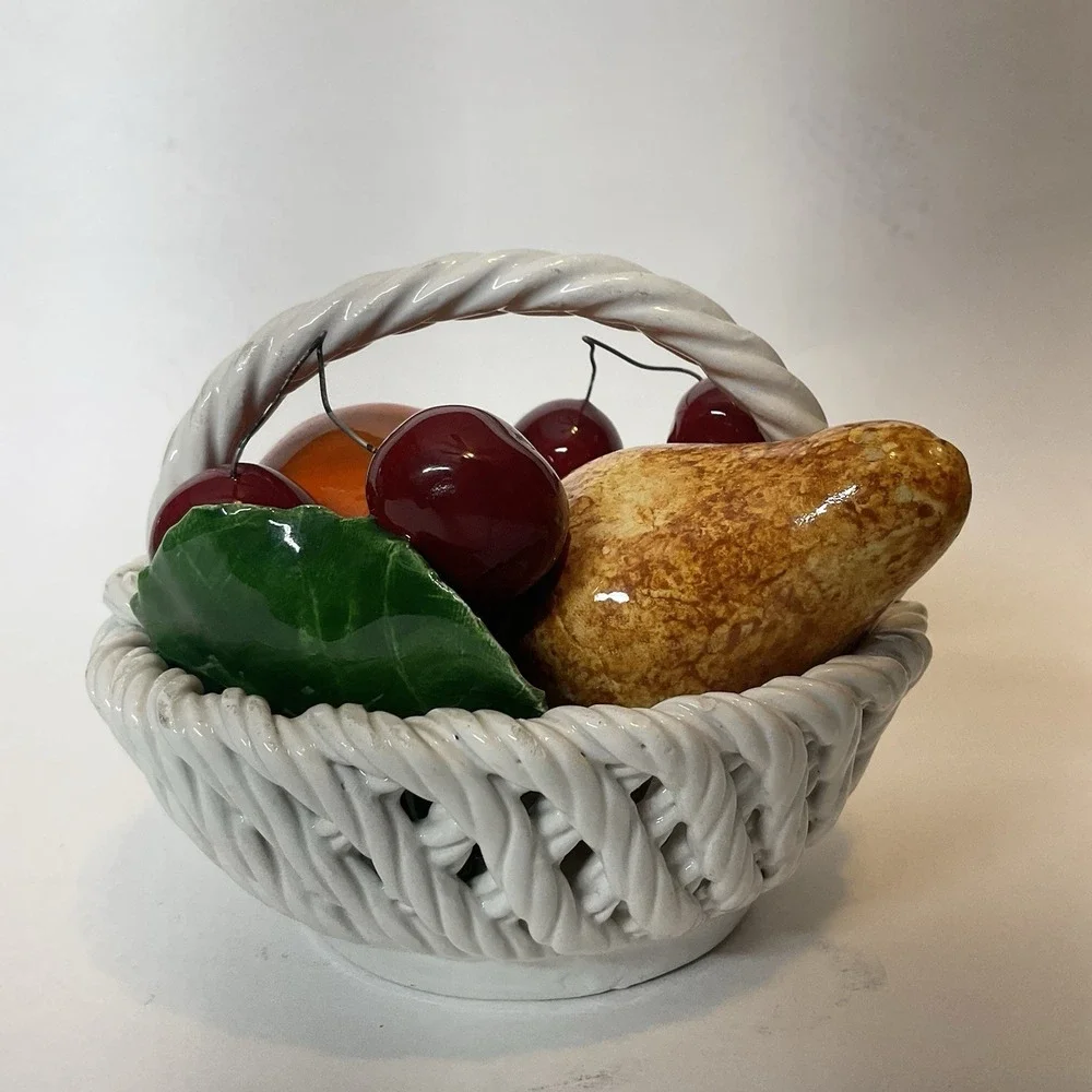 Vintage Bassano Capodimonte Style‎ Italian Italy Ceramic Fruit Basket Figurine
